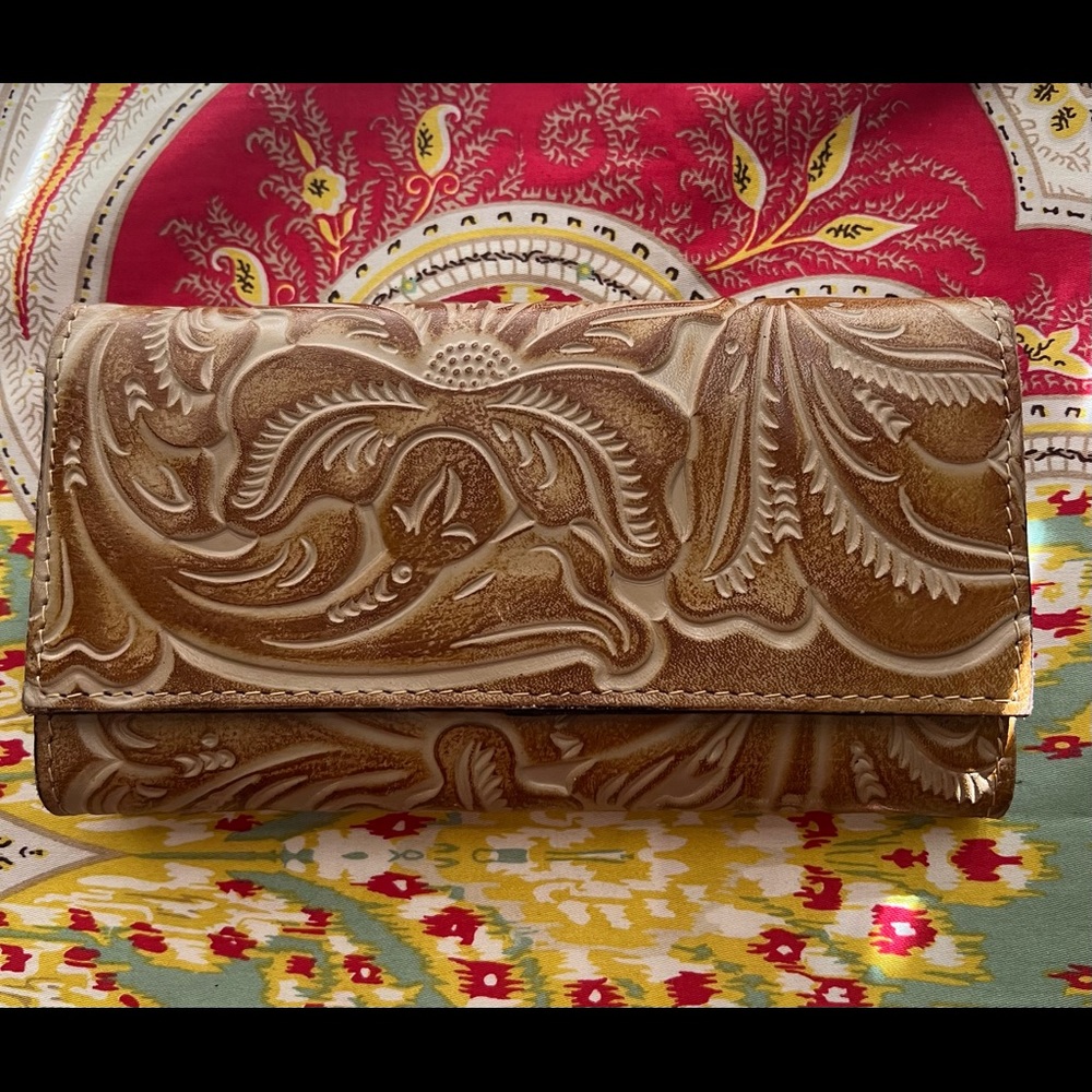 PATRICIA NASH TOOLED WALLET -LIKE NEW!!!